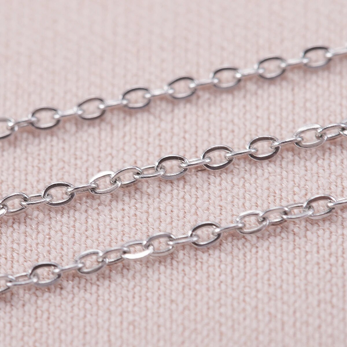 Correntes finas em formato de  - Body Jewels avaliação e preço